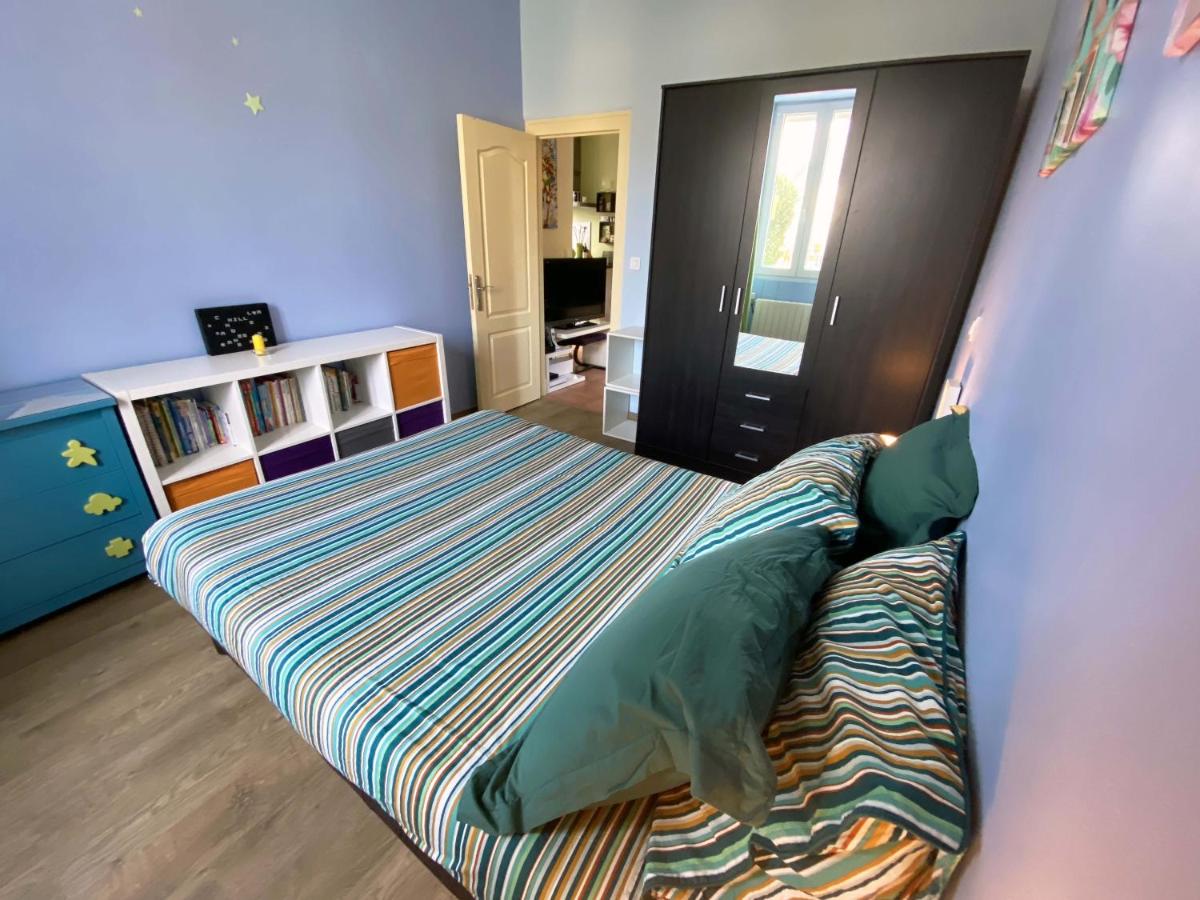 Maison chaleureuse avec grand jardin, 5 minutes à pied de la plage des sables blancs - Housity