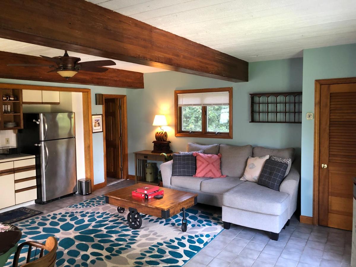 1 bed cottage, partial waterviews & water access - Housity