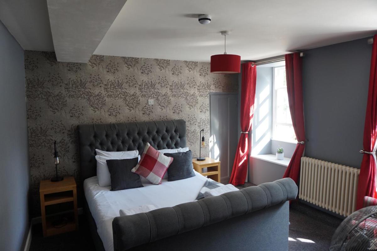 The Barge Inn - Housity