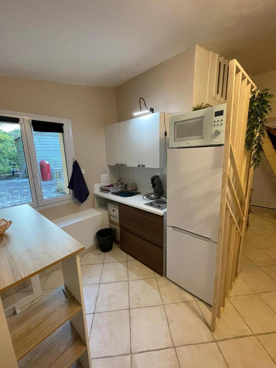 L’Escapade. Entre Aix et Marseille, studio pleine nature. - Housity