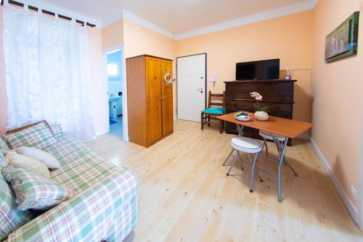 H11 SEA UNDER THE HOUSE - Arma di Taggia - Liguria - Housity