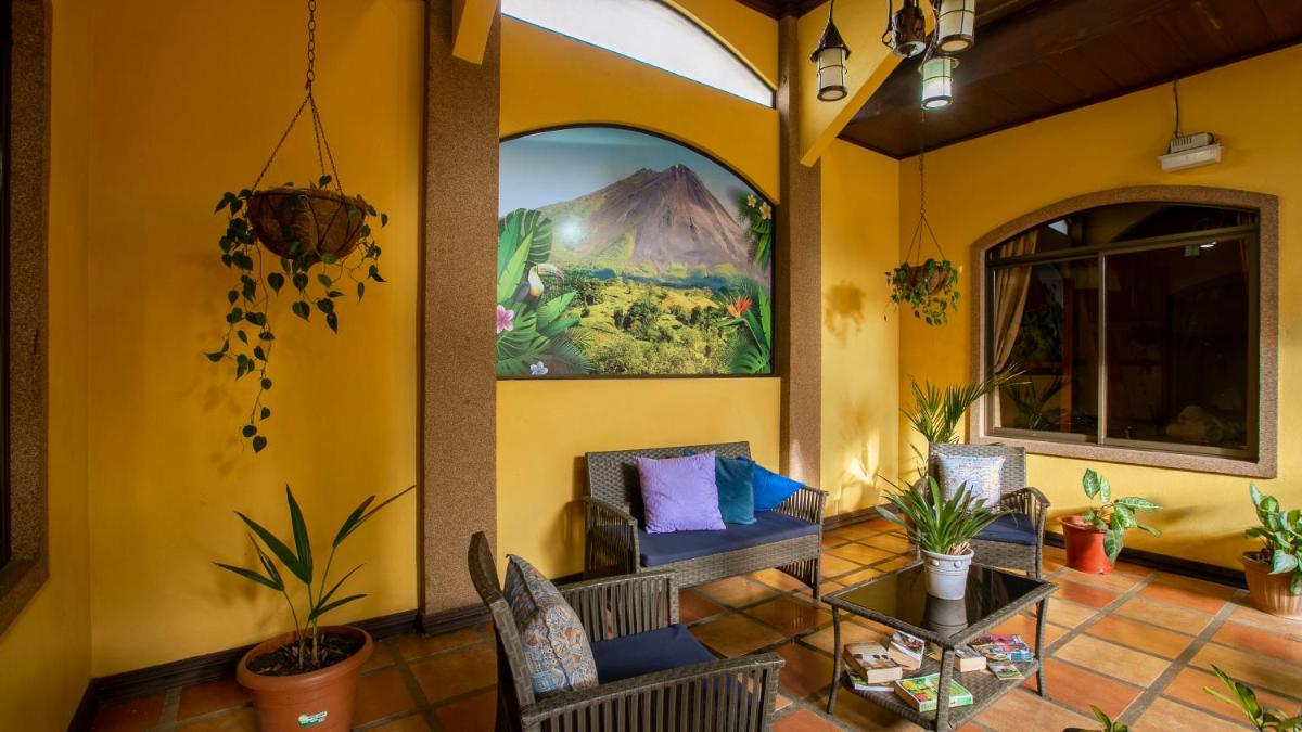 Sol y Luna Apartments - Housity