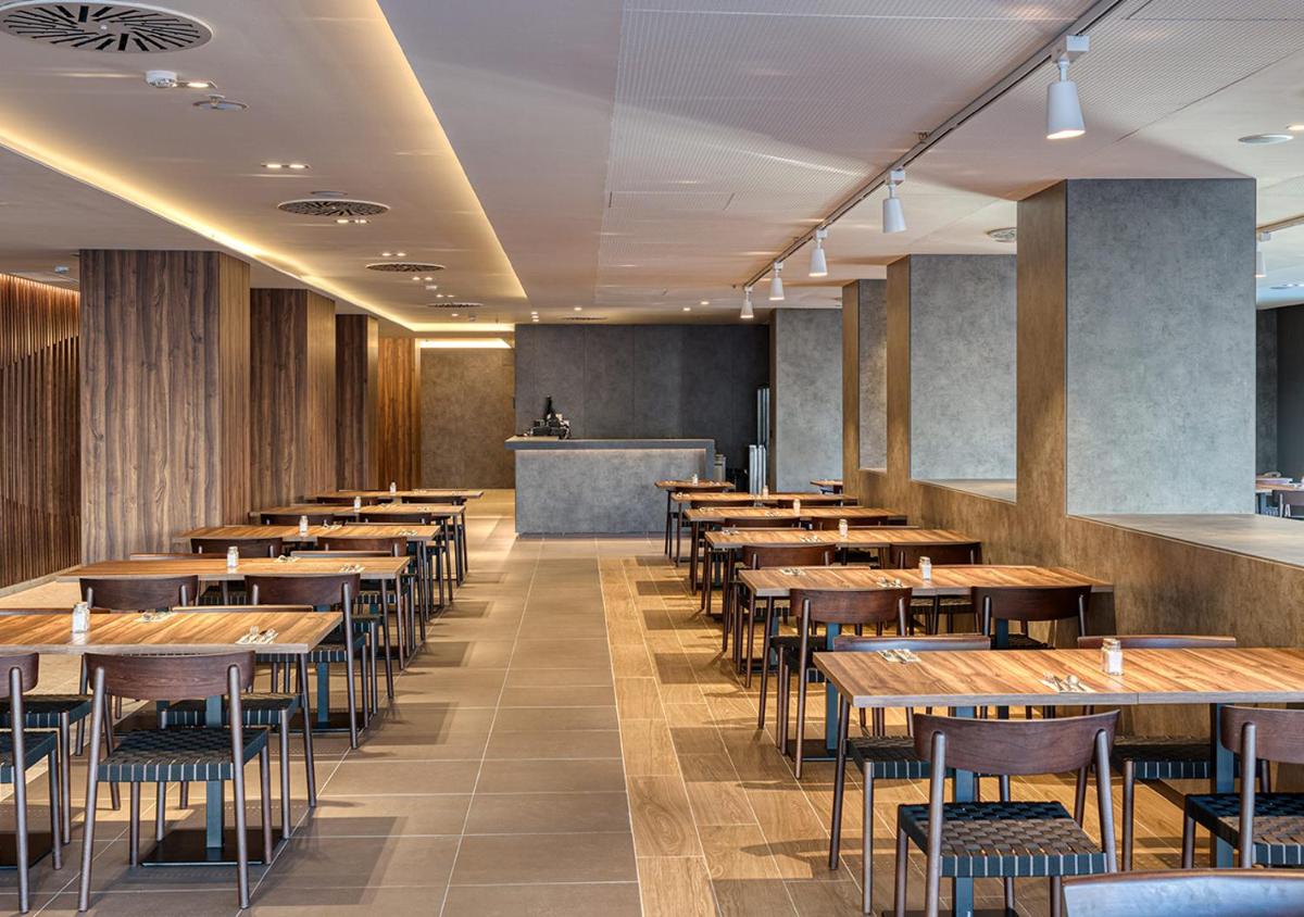 Un restaurante o sitio para comer en Senator Gandia