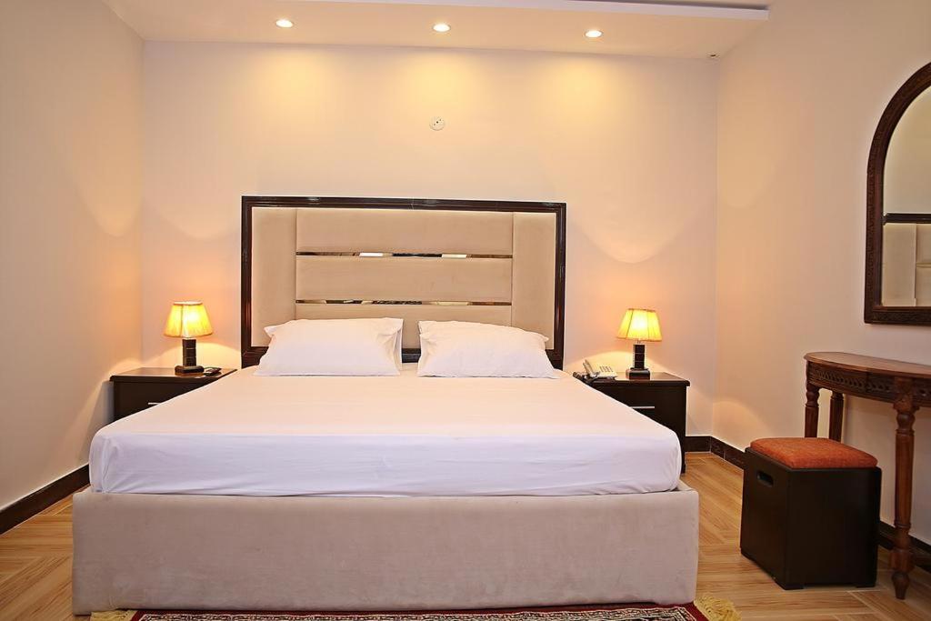 Suitetrails - Luxury 3 Bedrooms Apartment