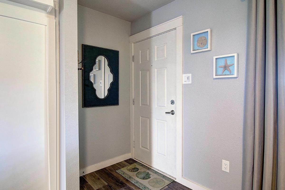 Courtyard #220 - Housity