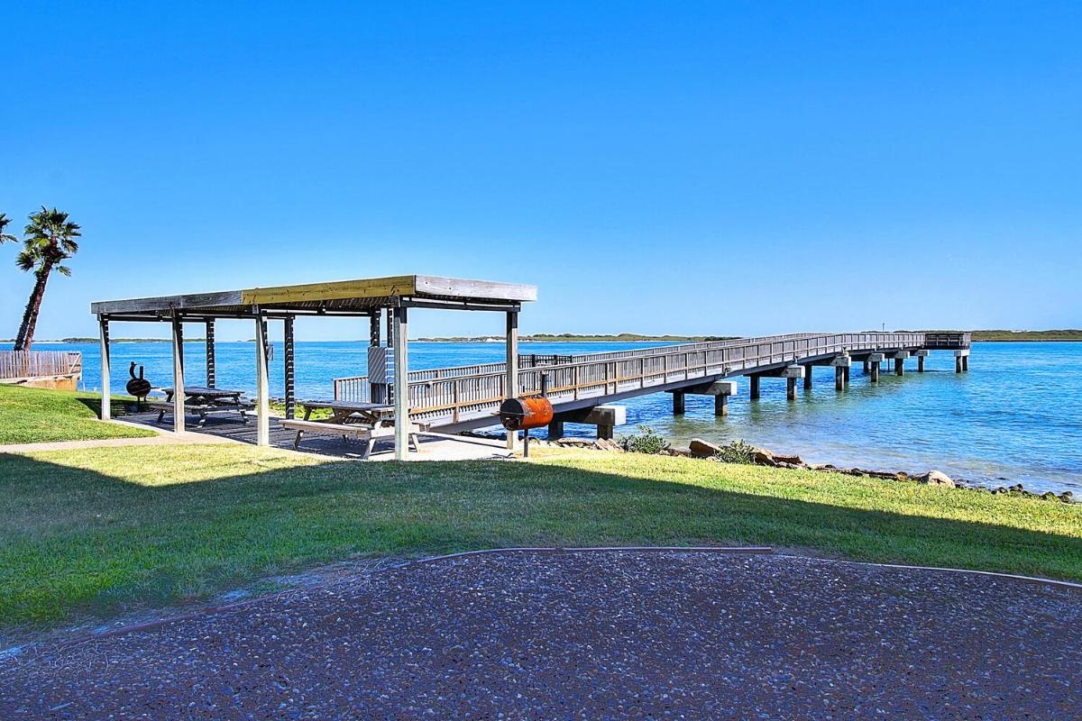 Channelview 211 - Housity