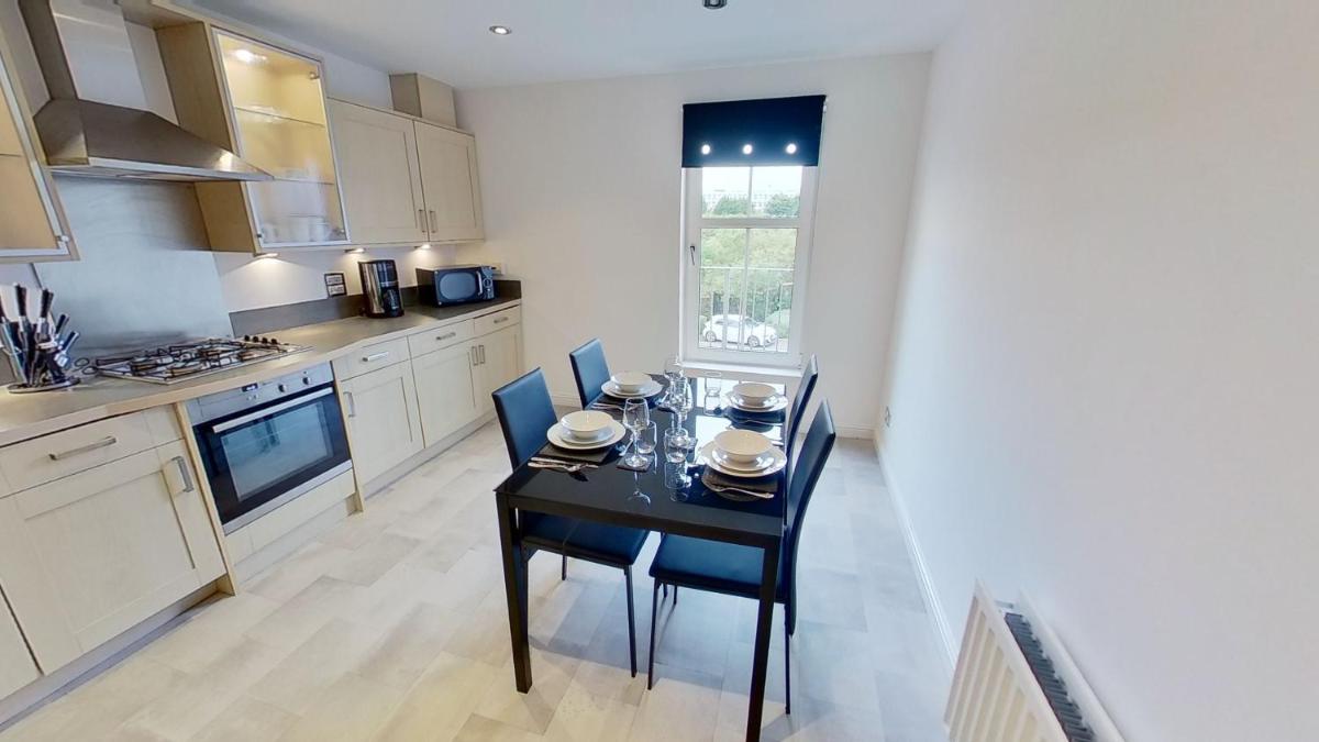 Orange Apartments Rubislaw Mansions - Housity