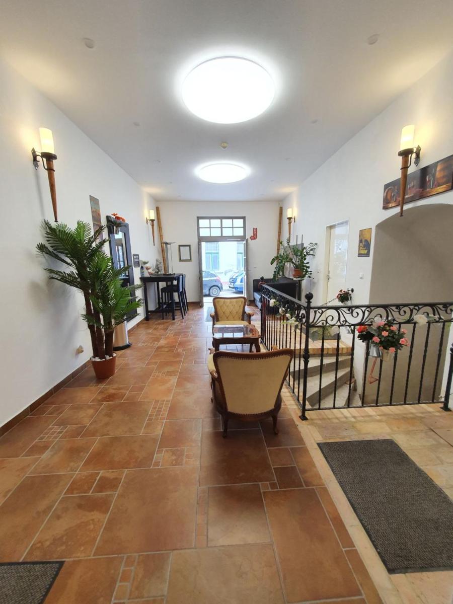 A-M Condominium - Housity