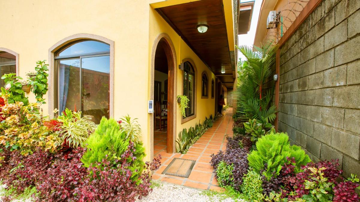 Suitetrails - Sol y Luna Apartments