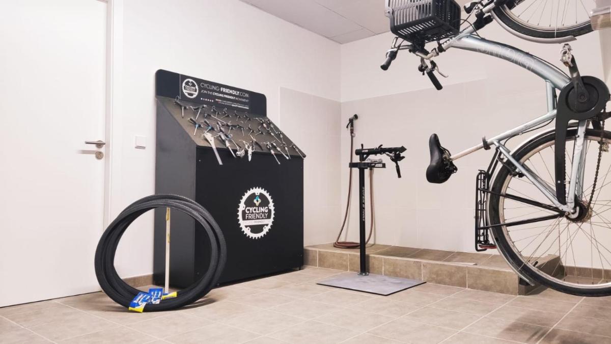 Montar en bicicleta en Ynaira hotel & Spa o alrededores