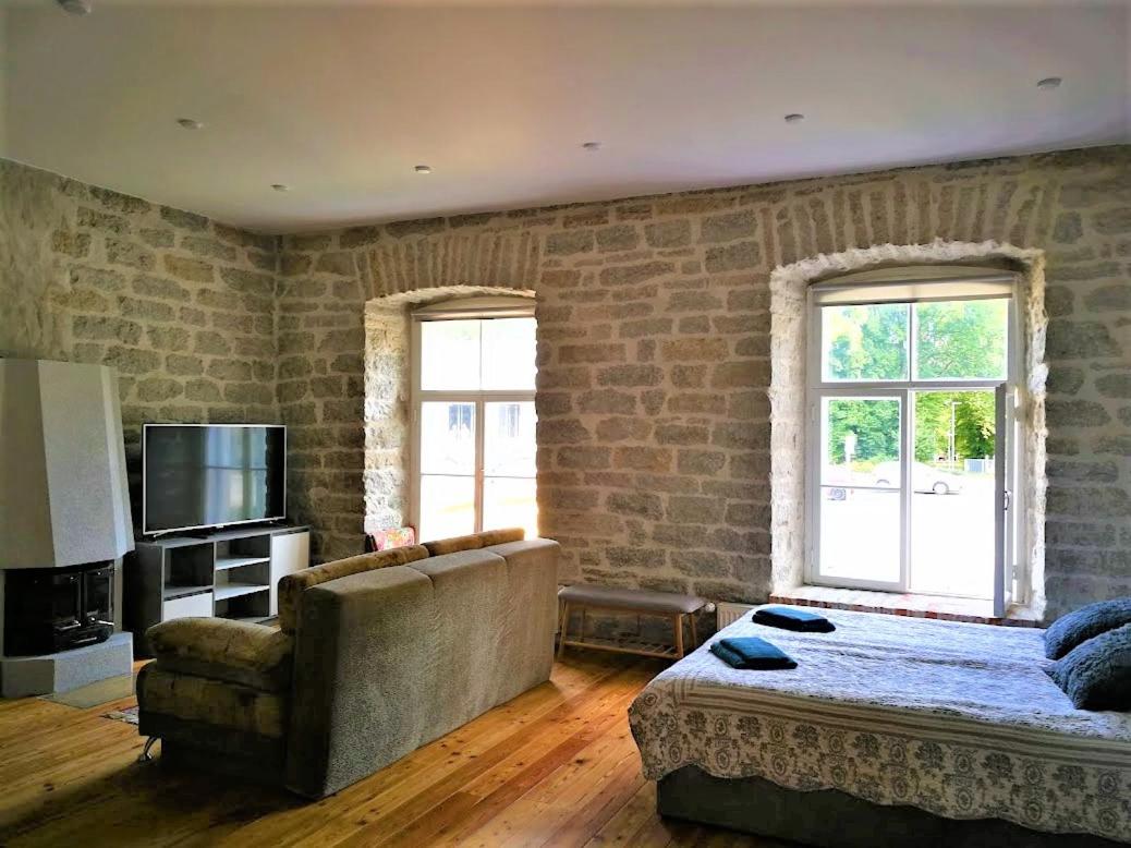 Perfect stay in Old Town with Parking - Housity