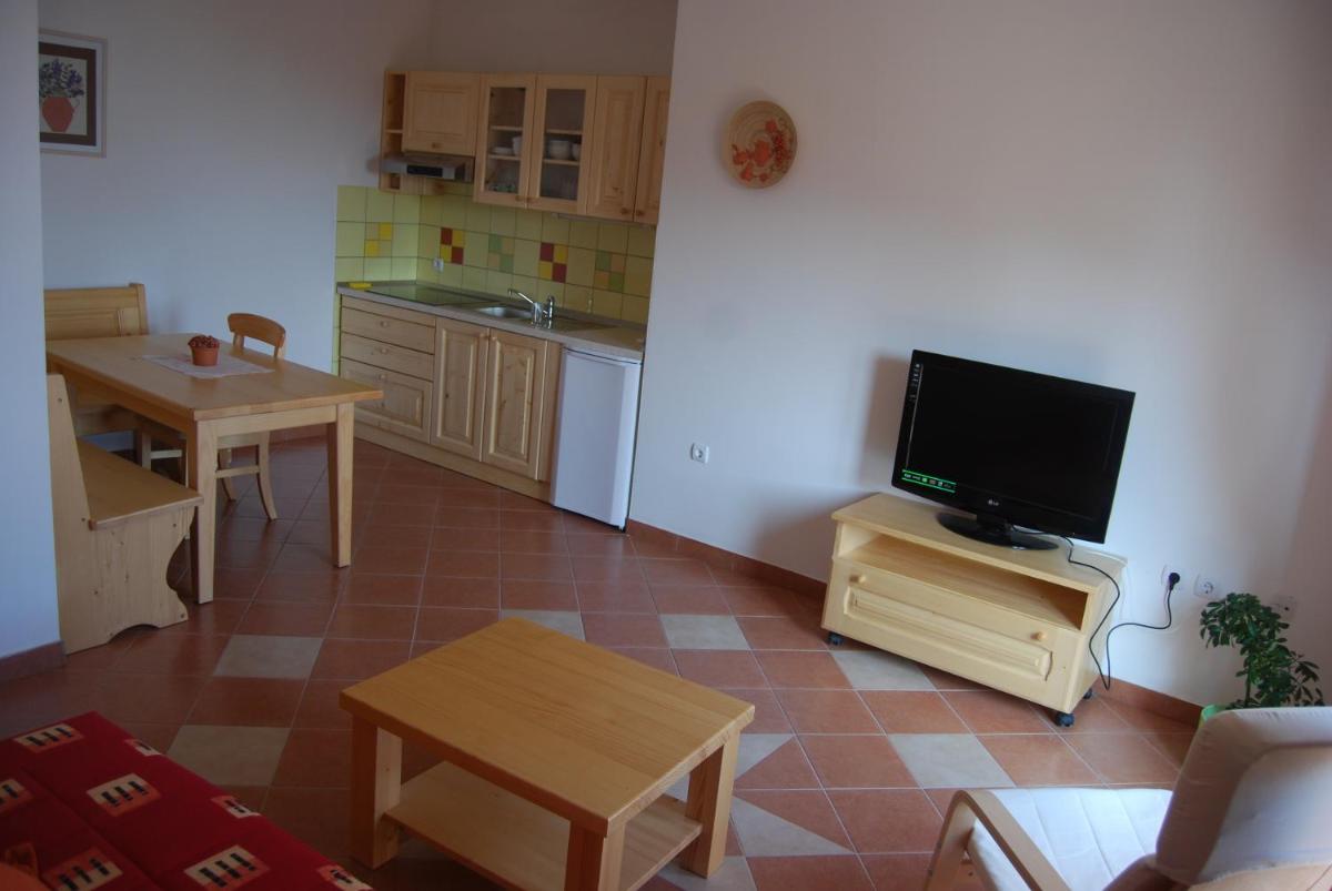 Apartments Organic tourist farm Jeglijenk - Housity