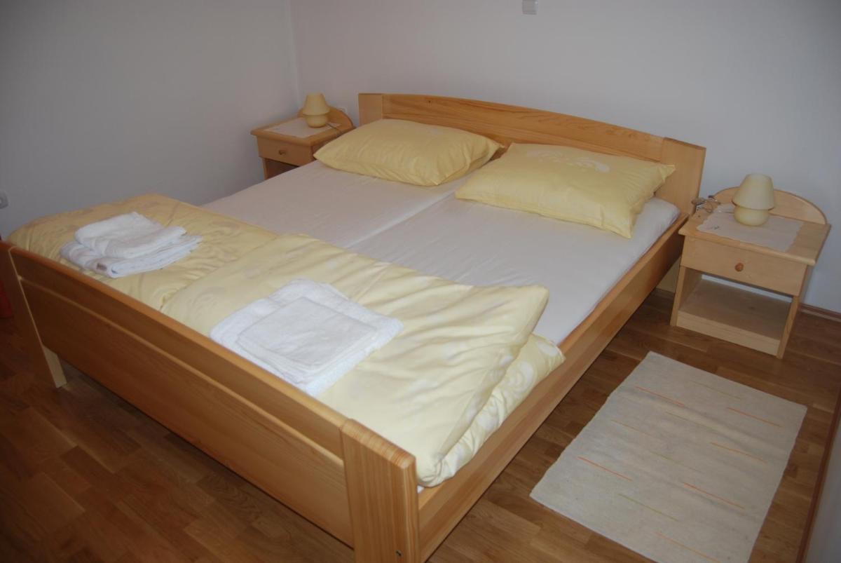 Apartments Organic tourist farm Jeglijenk - Housity