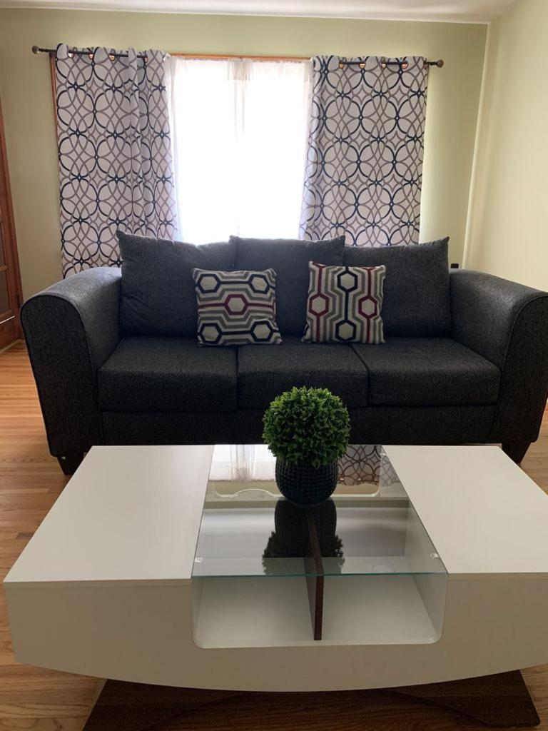 Niagara Falls Private Brick Vacation Home - Housity