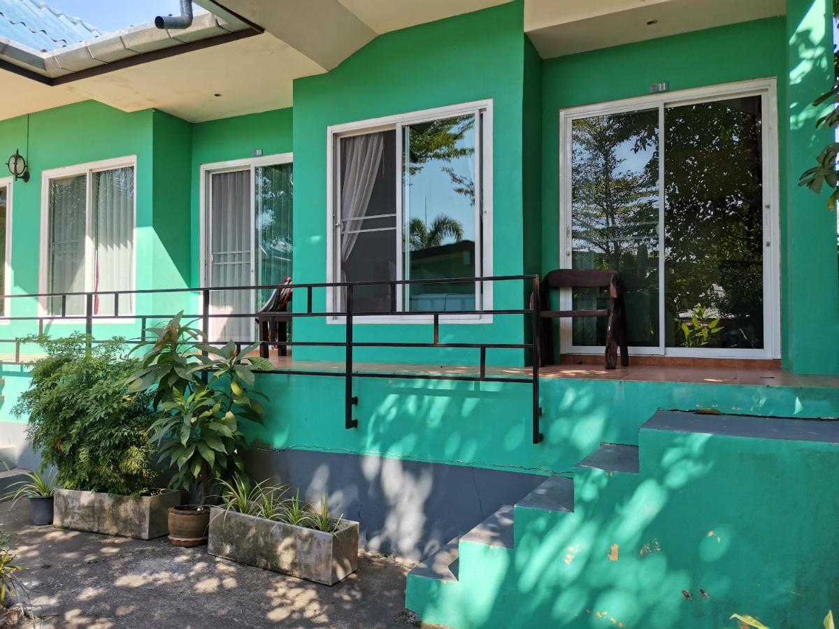 Serene Villa Phuket - Housity
