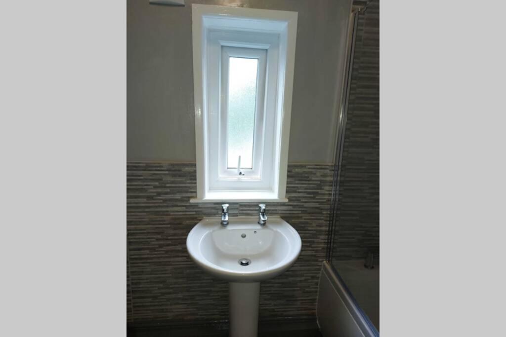Lovely 2 bedroomed flat in the centre of Longton - Housity