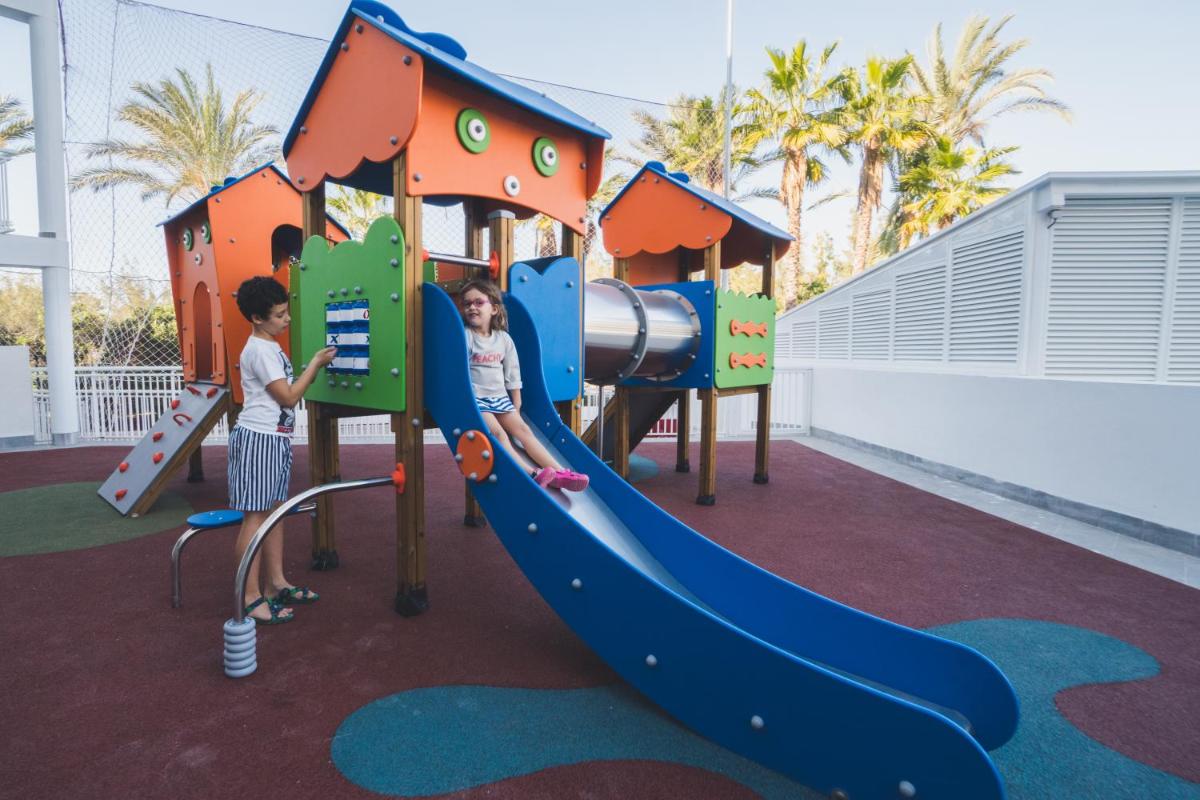 Zona de juegos infantil en Gara Suites Golf & Spa