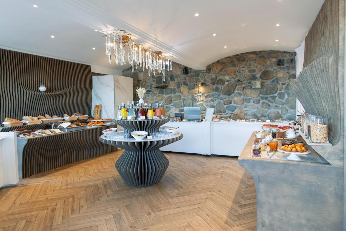 Nourriture dans l'hôtel ou à proximité