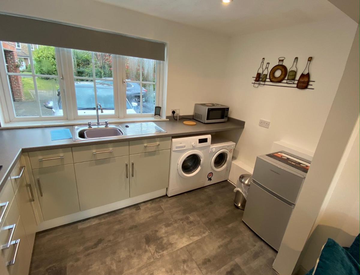 The Drum Room Holiday Apartment near Horsham - Housity
