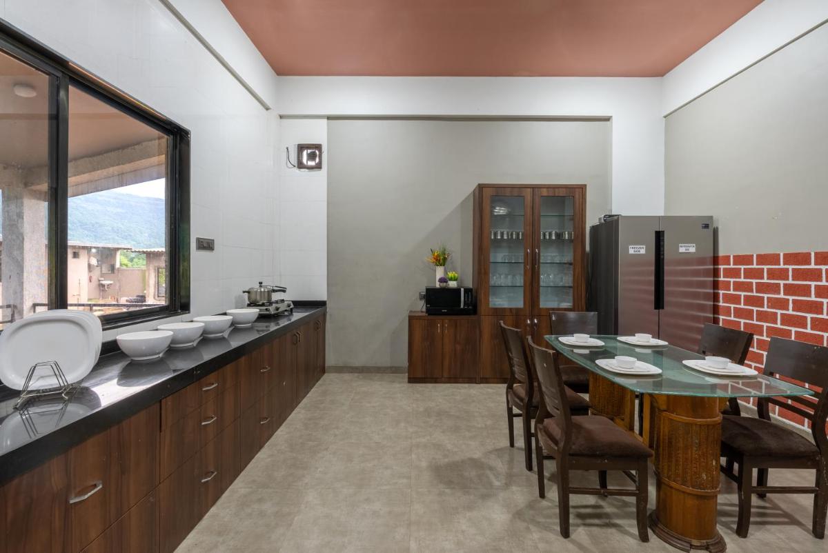 KINGSTON FARM KARJAT : 4BHK Luxurious Farm House with Private Swimming Pool ! - Housity
