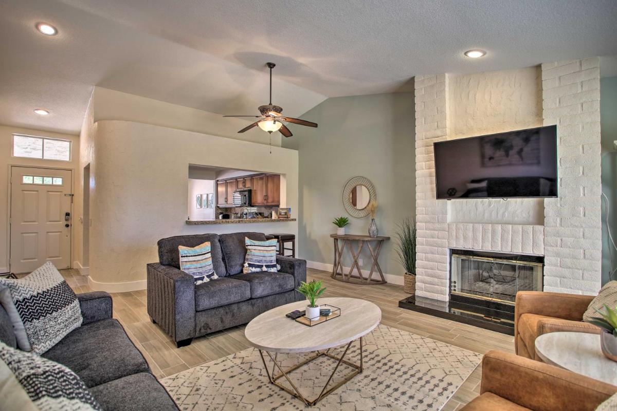Willow Greens Townhome- Golf and Pool Access! - Housity
