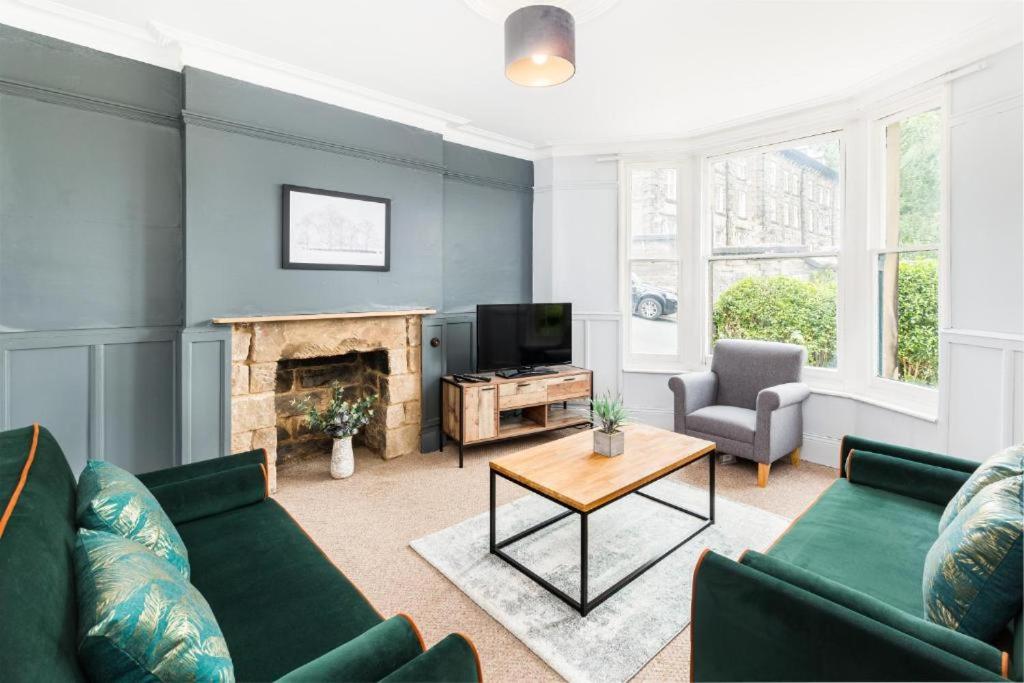 Rustic 4 bedroom House - Garden -Dog Friendly - Housity
