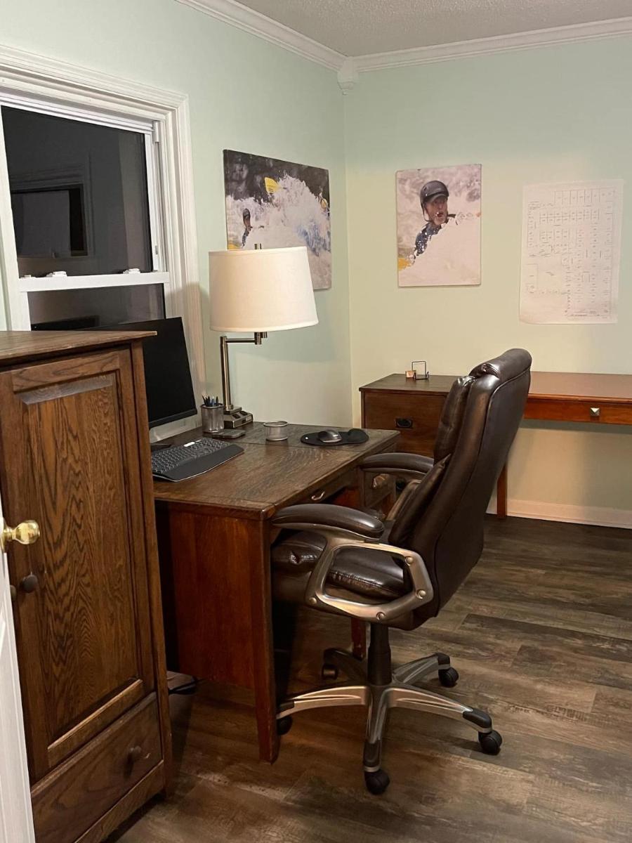 Country Comfy Right in Town - Housity