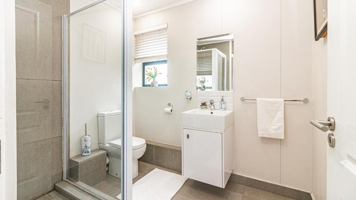 East Point - Housity