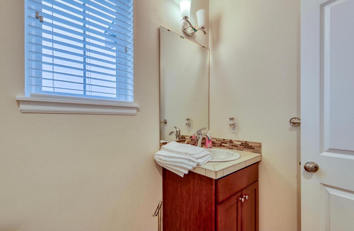close LW1 Renovation or staycation - Housity