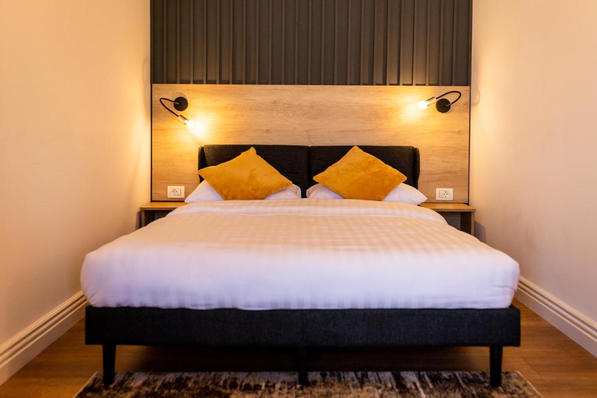 Corvin Guesthouse - Housity