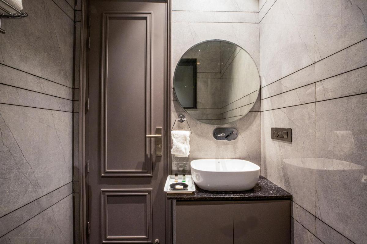 Hotel Viasora - Housity