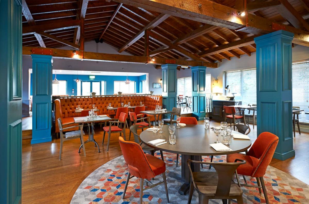 Novotel London Stansted Airport - Housity