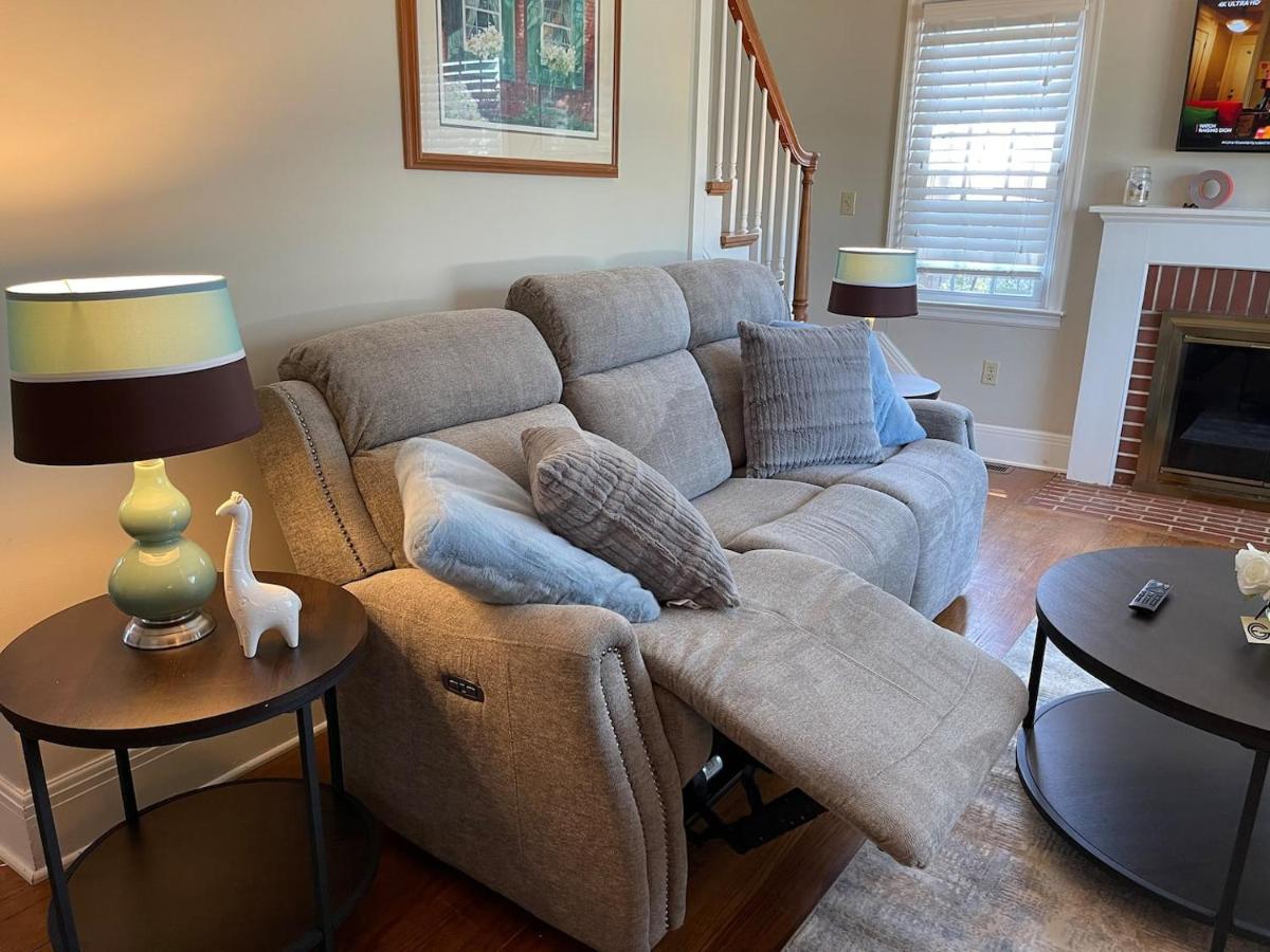 Quaint, Comfy, Close & Convenient - Housity