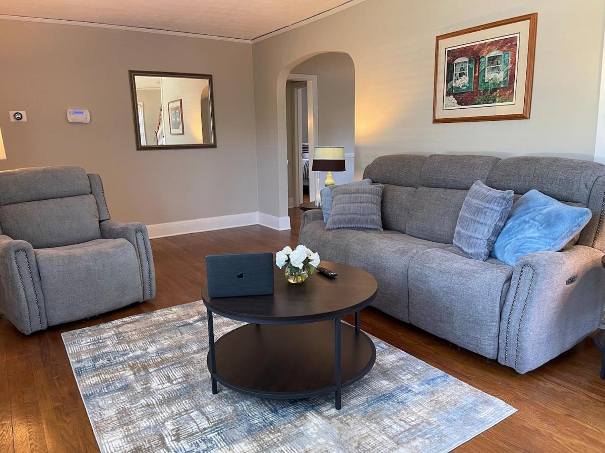 Quaint, Comfy, Close & Convenient - Housity