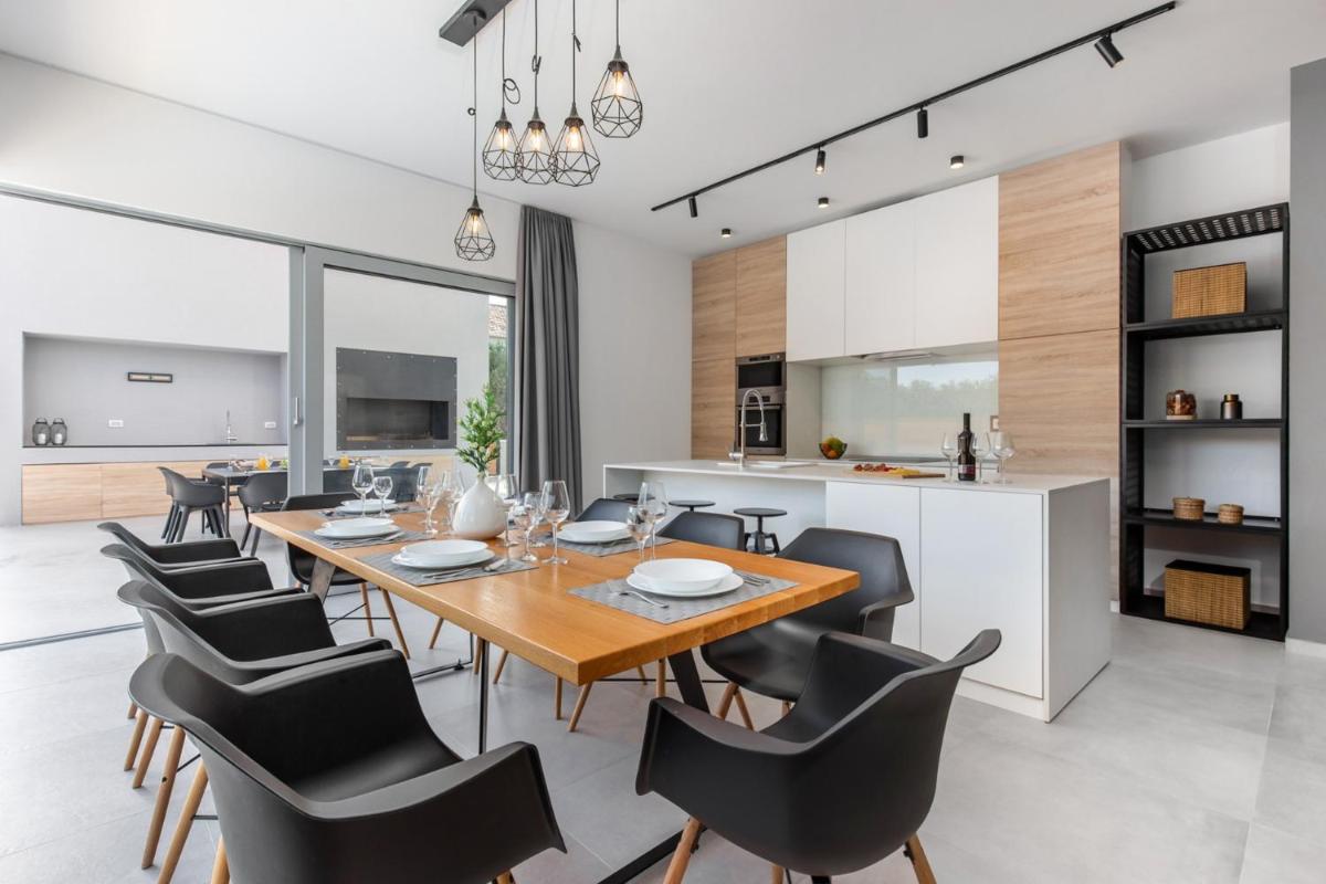 Villa Activia - Housity