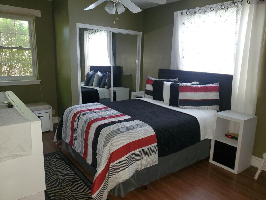 Greenwood Private Home Close to EVERYTHING - Housity