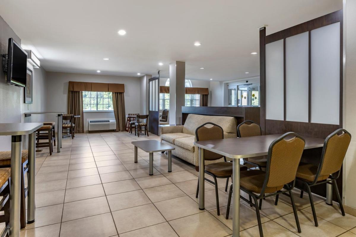 Microtel Inn & Suites Dillsboro/Sylva - Housity