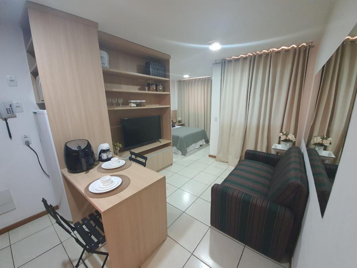 Flat no Life Resort com vista incrível do Lago - Housity