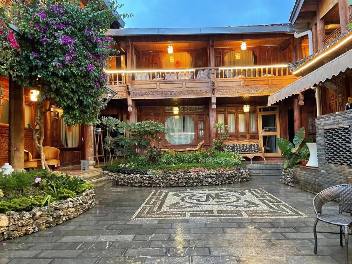 Lijiang Rongyi Homestay - Housity