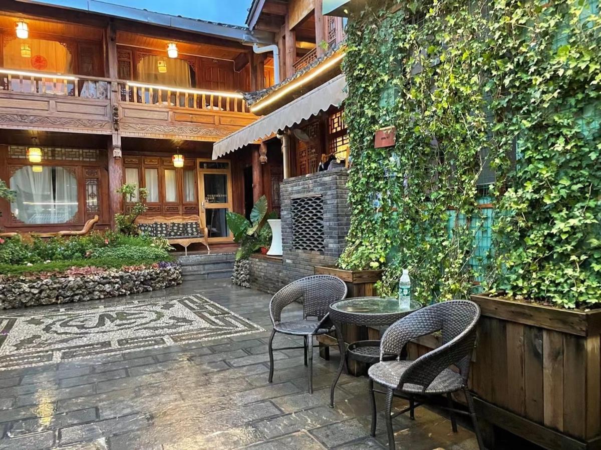 Lijiang Rongyi Homestay - Housity