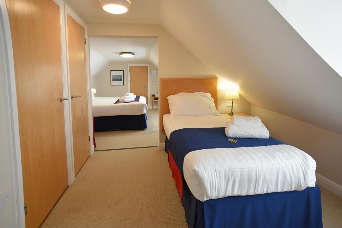 Royal Southern Yacht Club - Housity