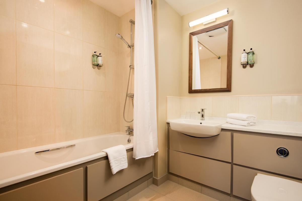The Black Swan - The Inn Collection Group - Housity