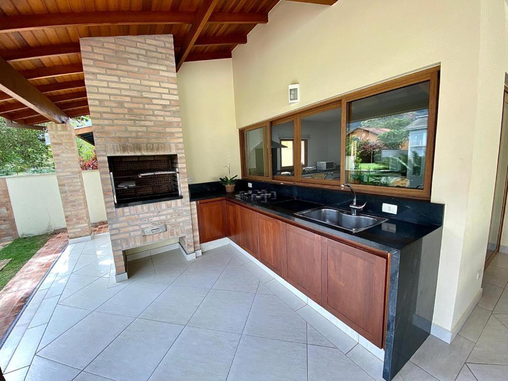 Casa particular na praia de Guaecá - Housity