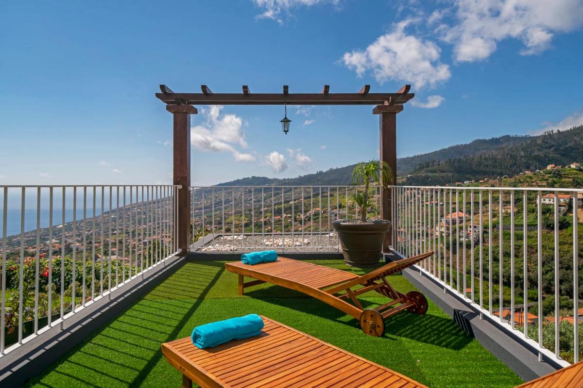 Casa do Cavalo das Florenças by An Island Apart - Housity