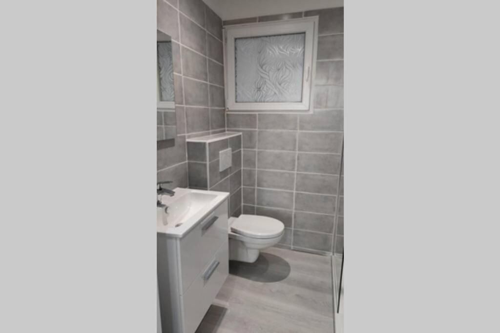 Saint Etienne Studio Lot 4 - Housity