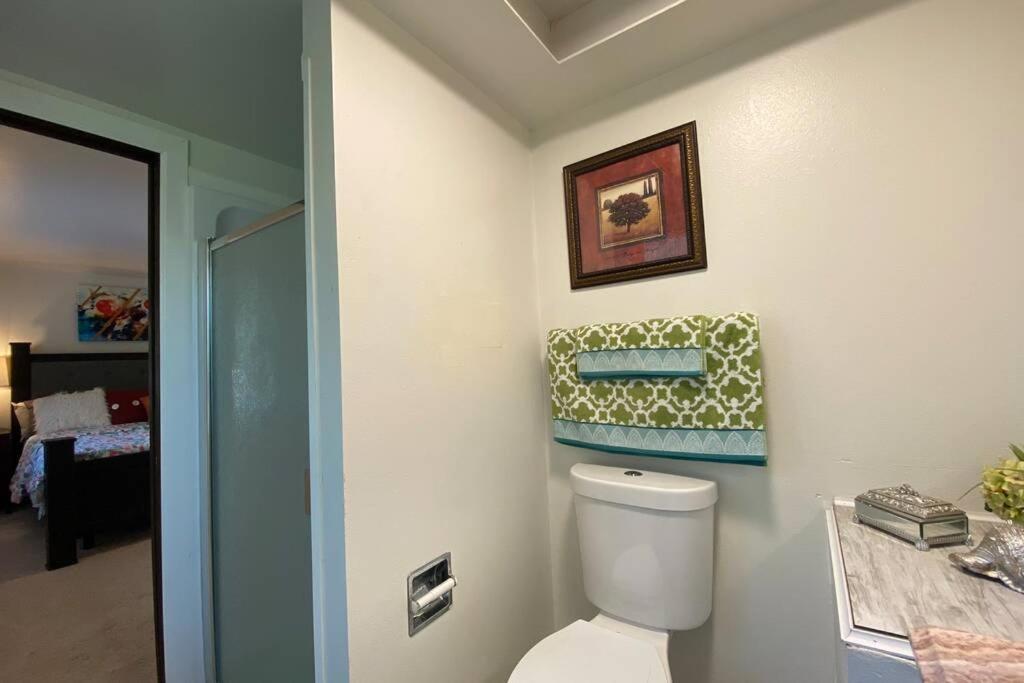 CENTRAL VILLA: Tempur-pedic mattress, convenient - Housity