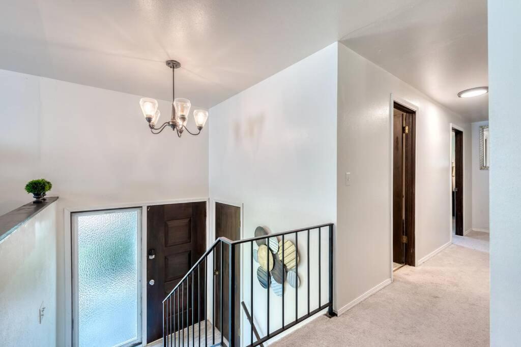 CENTRAL VILLA: Tempur-pedic mattress, convenient - Housity