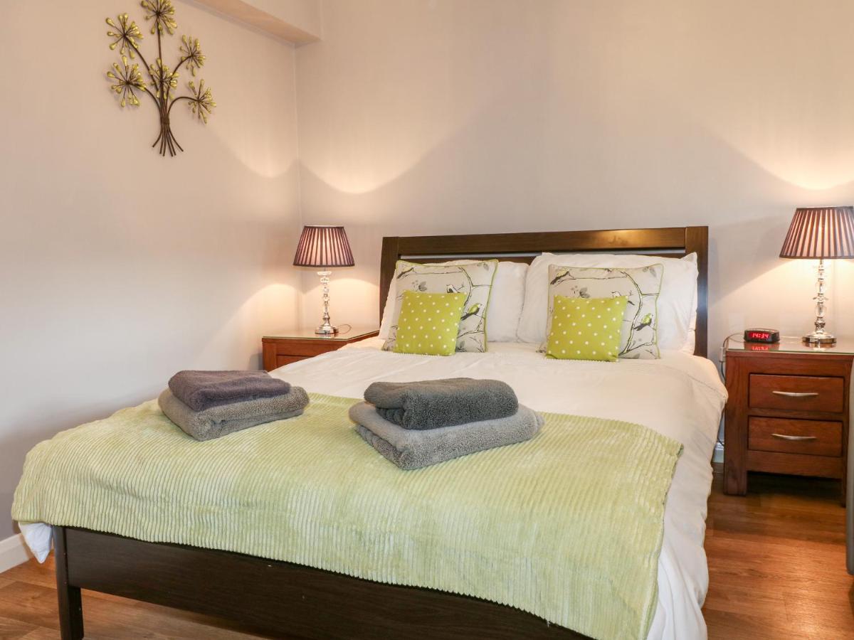 Grayz Studio - Housity