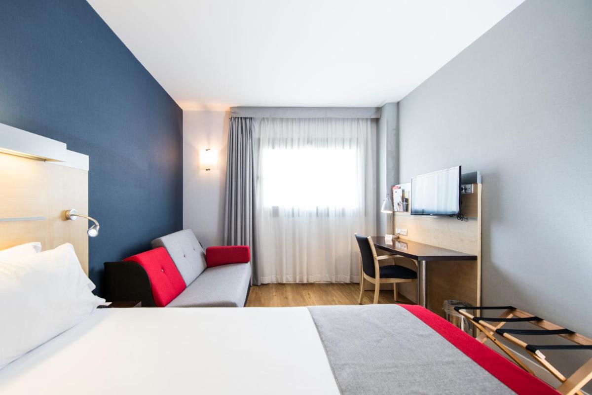 Holiday Inn Express Sant Cugat, an IHG Hotel - Housity