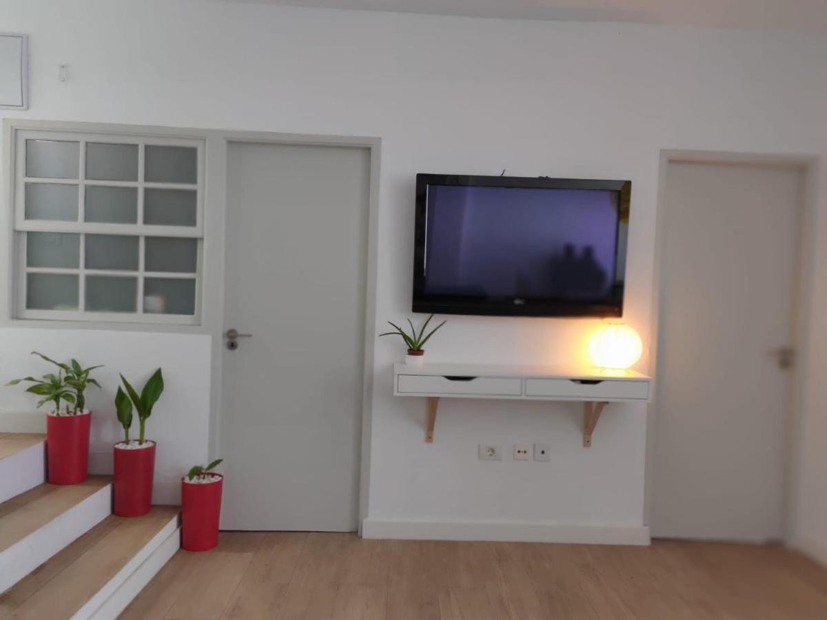 Vergara J - Housity